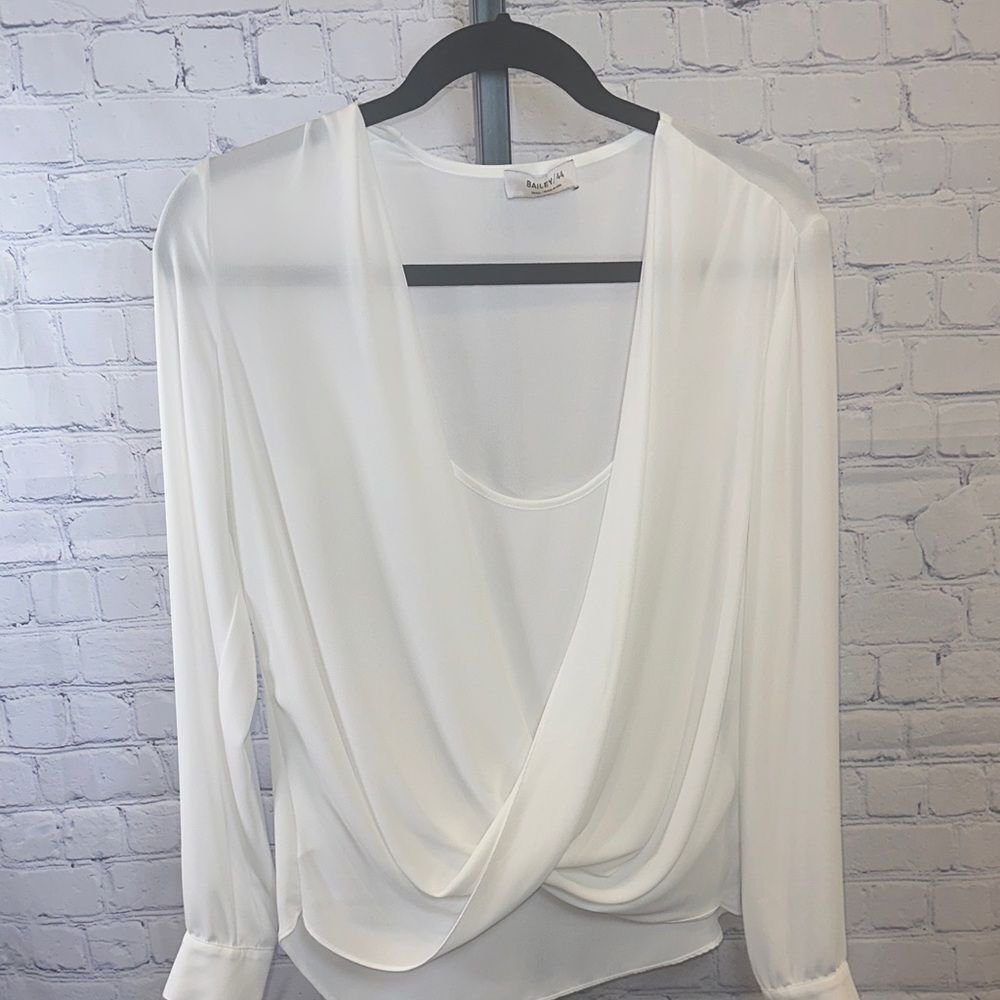 Bailey 44 White Draped Blouse Sz Small